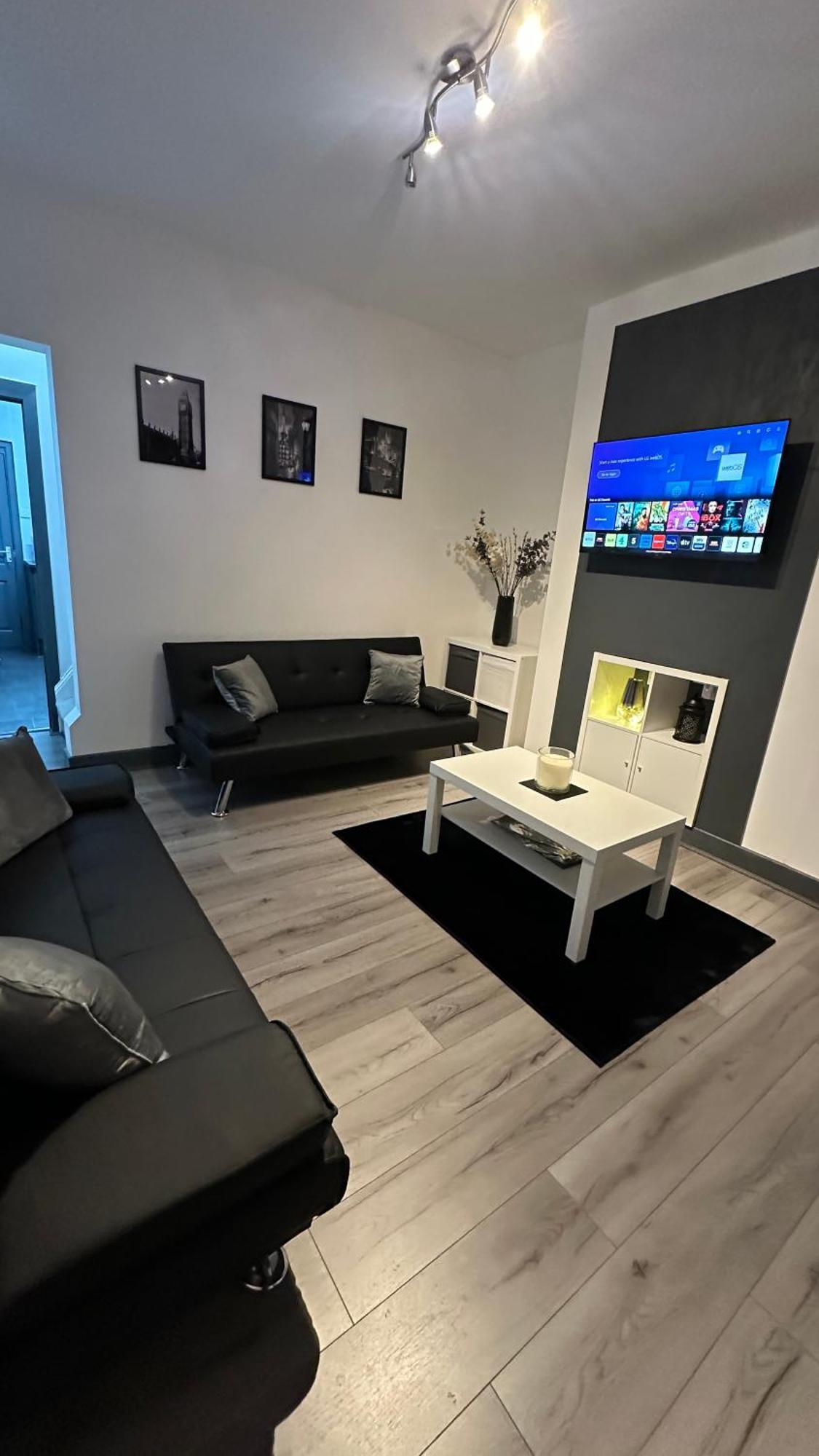 Modern 2 Bed Near Turf Moor Football Stadium, Parks, Canal And Lake Burnley Exterior foto